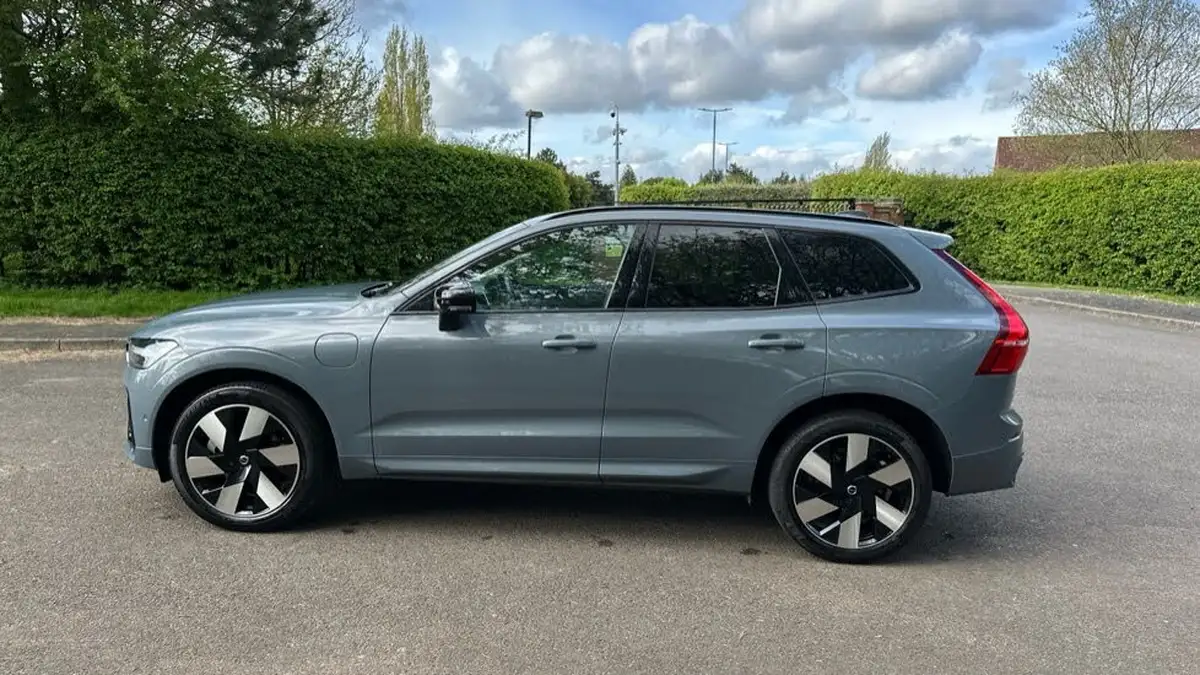2024-volvo-xc60-20-b5-plus-big-28
