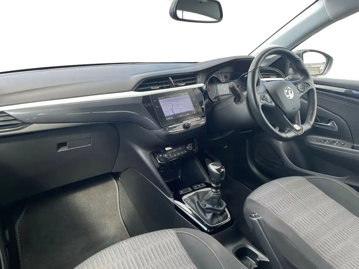 2021-vauxhall-corsa-12-turbo-griffin-edition-big-7