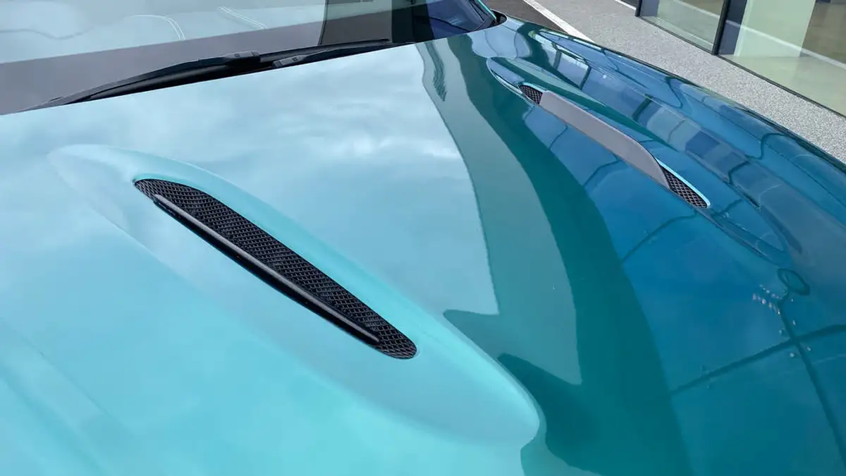 2023-aston-martin-dbx-40-v8-big-15
