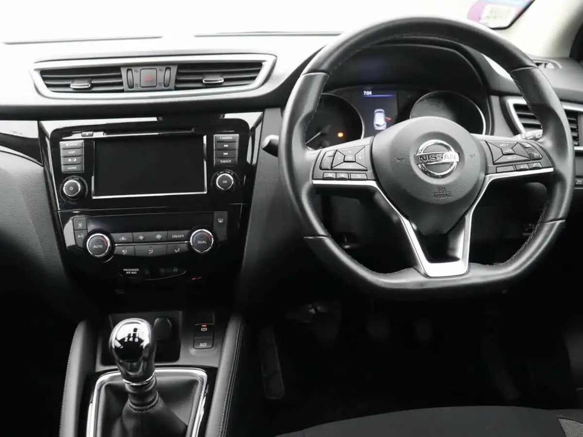 2020-nissan-qashqai-13-dig-t-acenta-premium-160ps-big-13