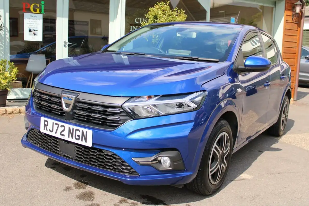 2022-dacia-sandero-10-tce-comfort-90bhp-big-2