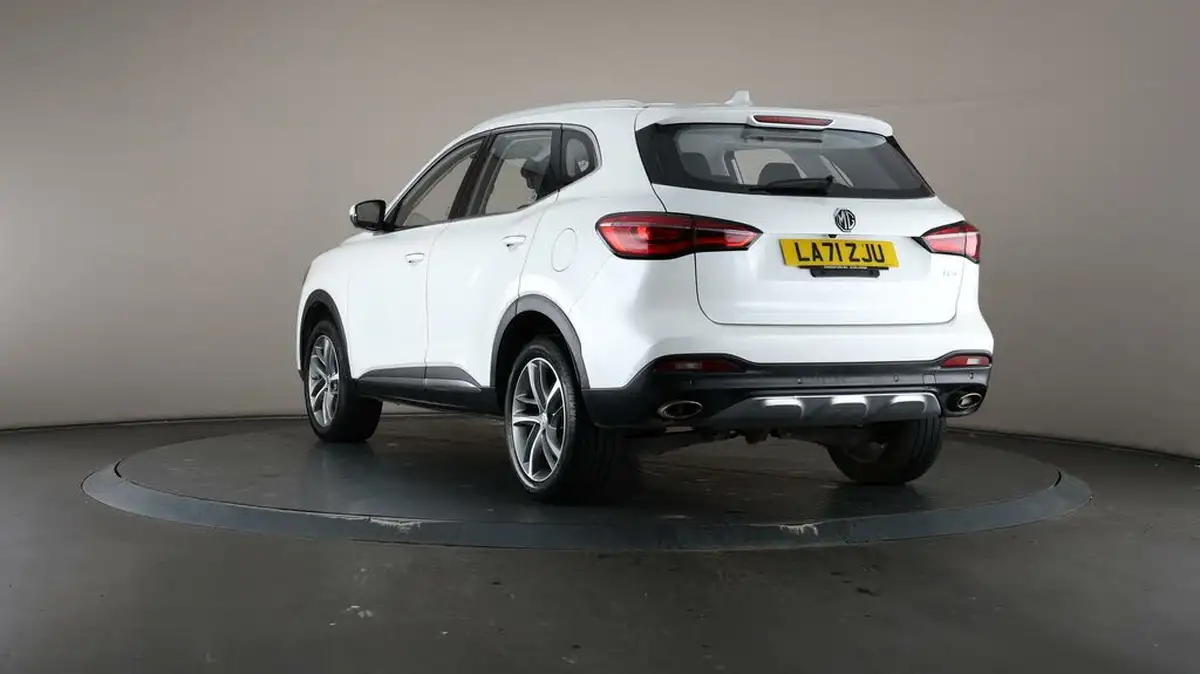 2022-mg-hs-15t-gdi-excite-162ps-big-60
