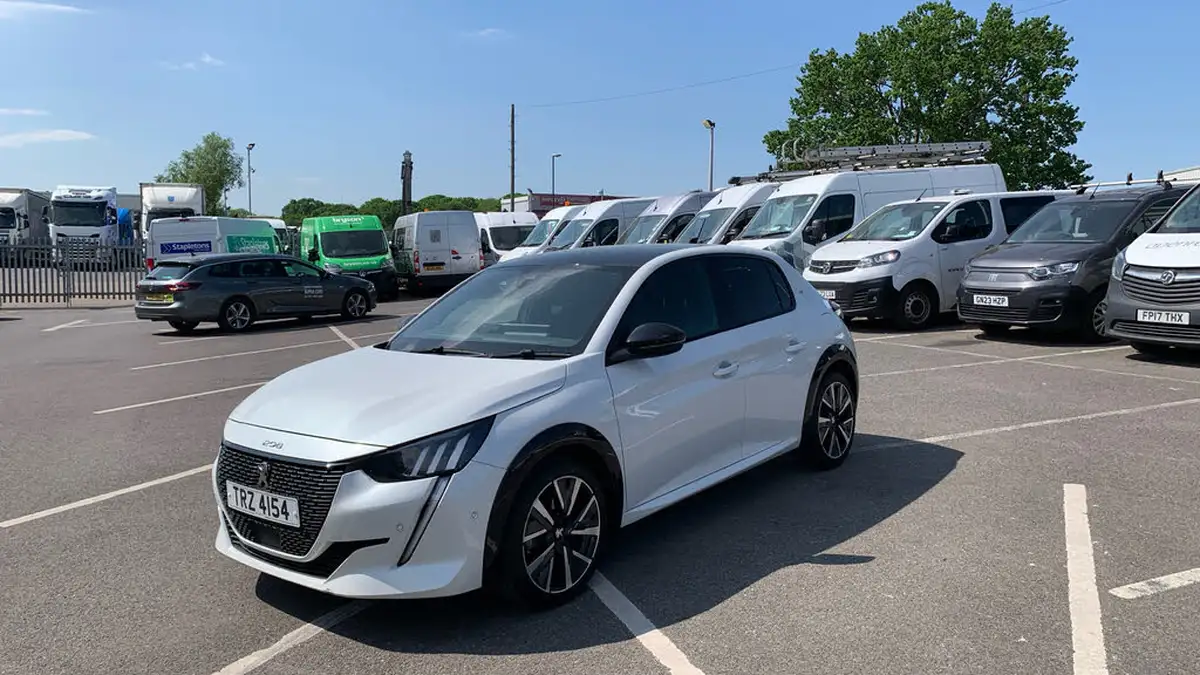 2022-peugeot-208-12-puretech-gt-130bhp-eat8-big-4