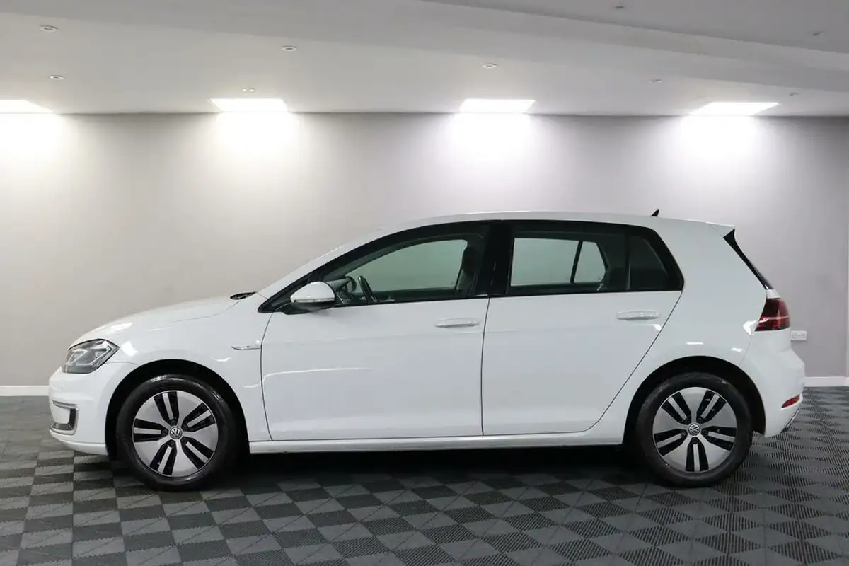 2018-volkswagen-golf-e-e-golf-big-13
