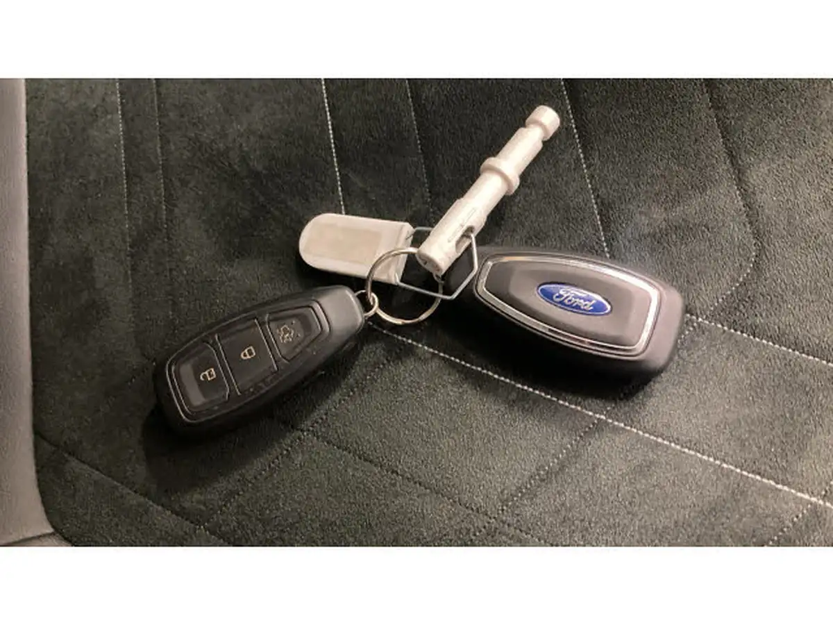 2023-ford-fiesta-10t-titanium-x-100ps-big-19