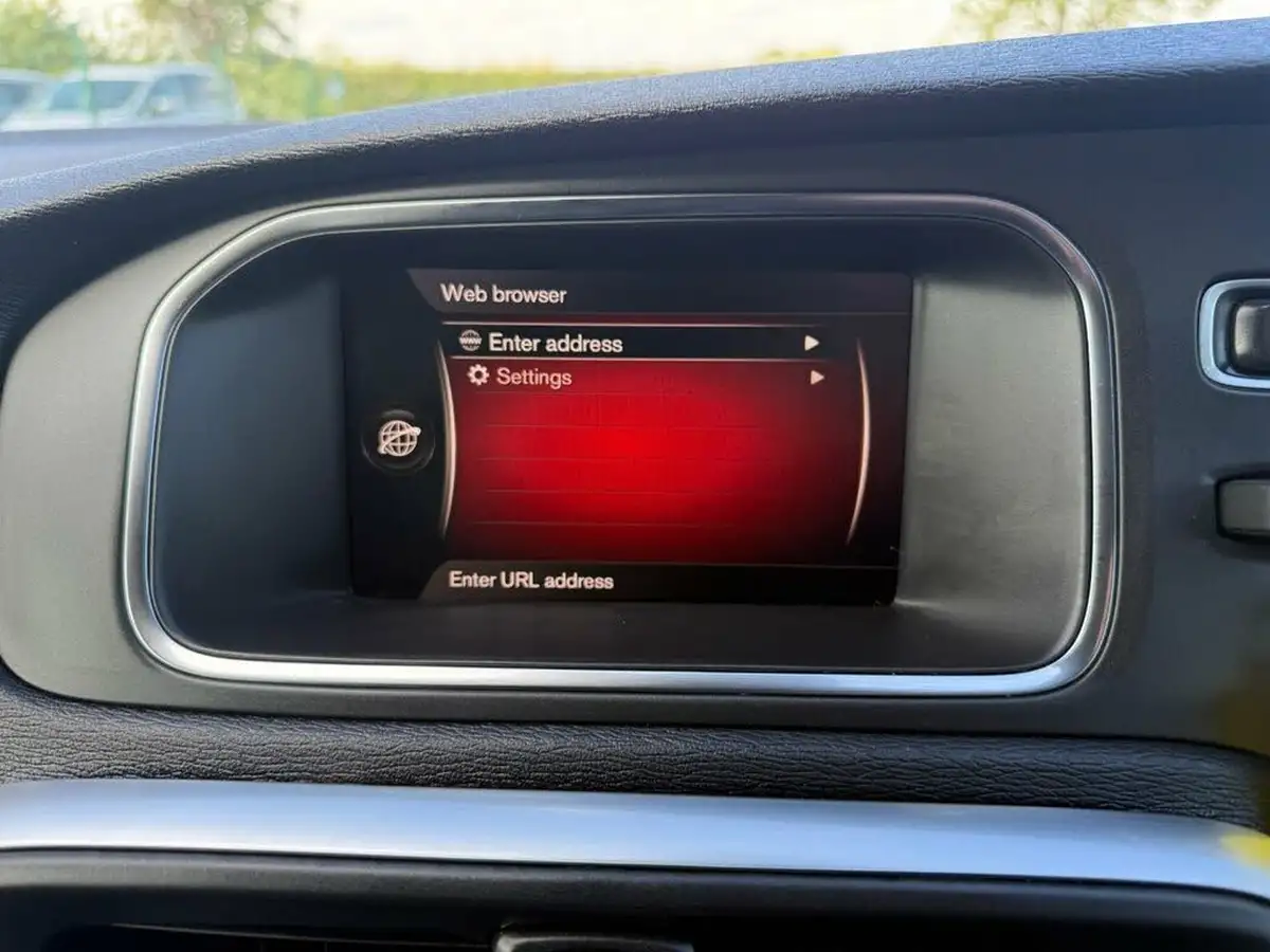2019-volvo-v40-20-t3-r-design-pro-big-24