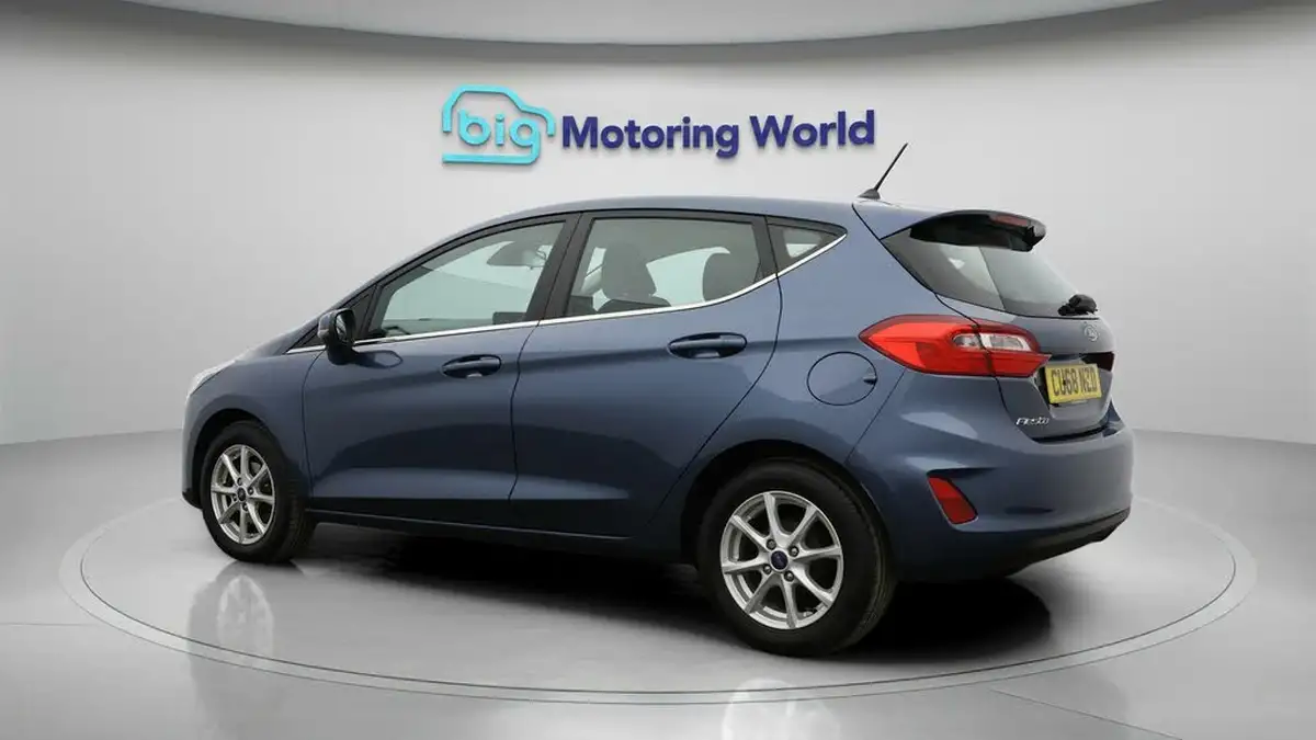 2018-ford-fiesta-11-ti-vct-zetec-5d-big-4