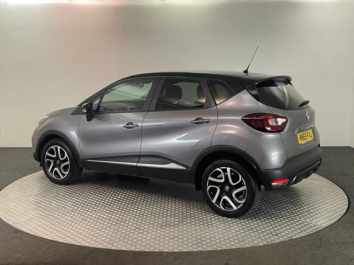 2019-renault-captur-09-tce-iconic-big-8