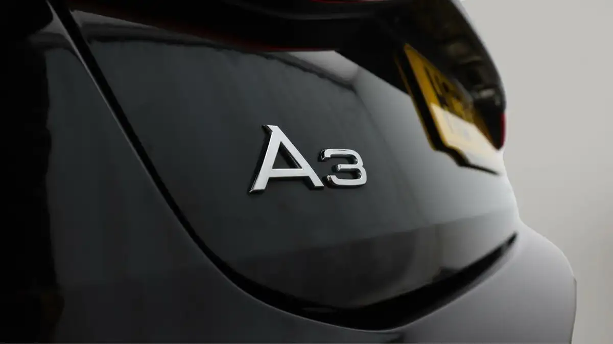2023-audi-a3-15-35-tfsi-s-line-sportback-5d-big-24