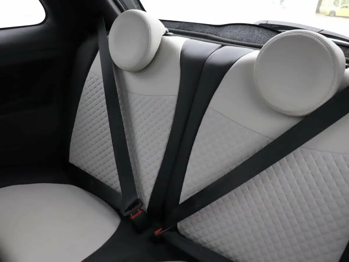 2022-fiat-500-10-dolcevita-big-8