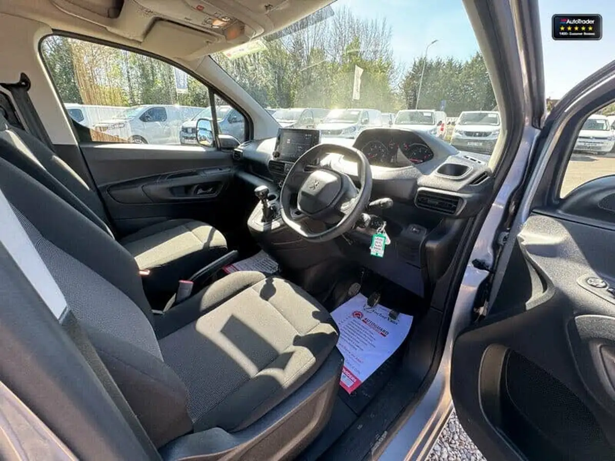 2024-peugeot-partner-15-bluehdi-950-professional-premium-100pseu6d-big-13