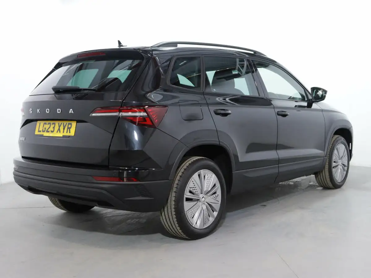 2023-skoda-karoq-15-tsi-se-drive-dsg-big-6