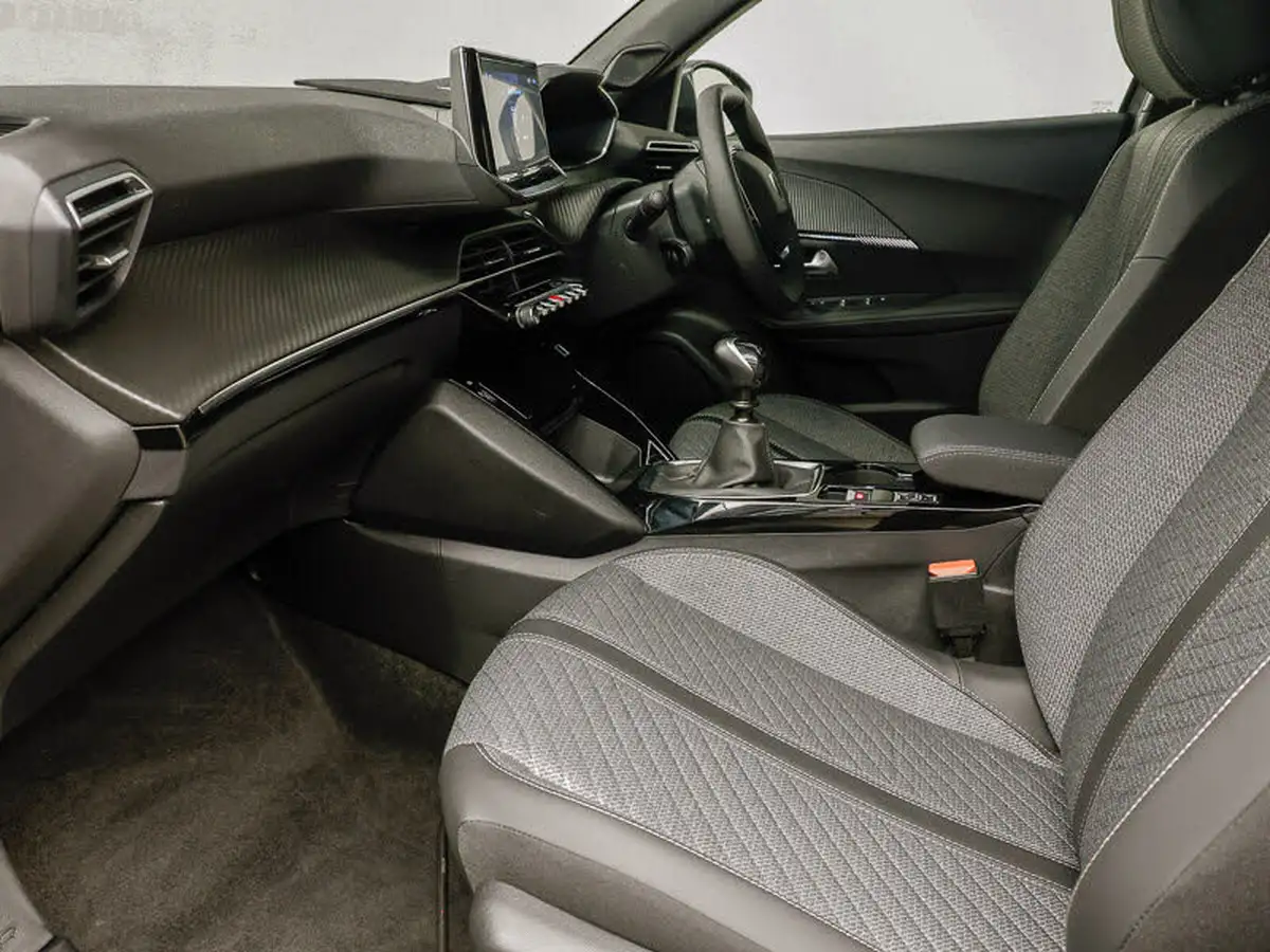 2024-peugeot-2008-suv-12-puretech-allure-130ps-big-4
