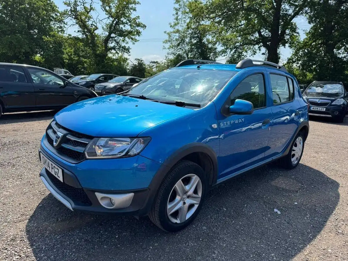 2014-dacia-sandero-stepway-09-laureate-big-3