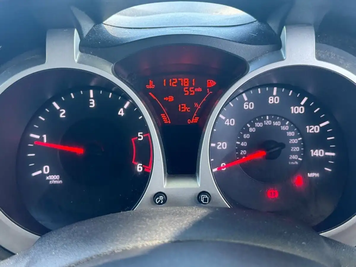 2012-nissan-juke-15td-tekna-big-43