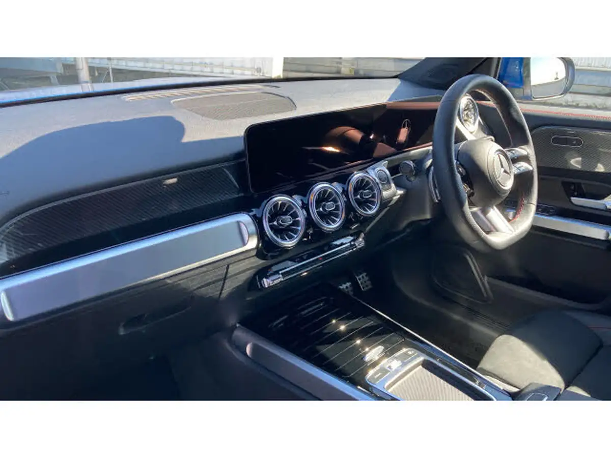 2024-mercedes-benz-glb-class-13-glb200-amg-line-executive-big-8