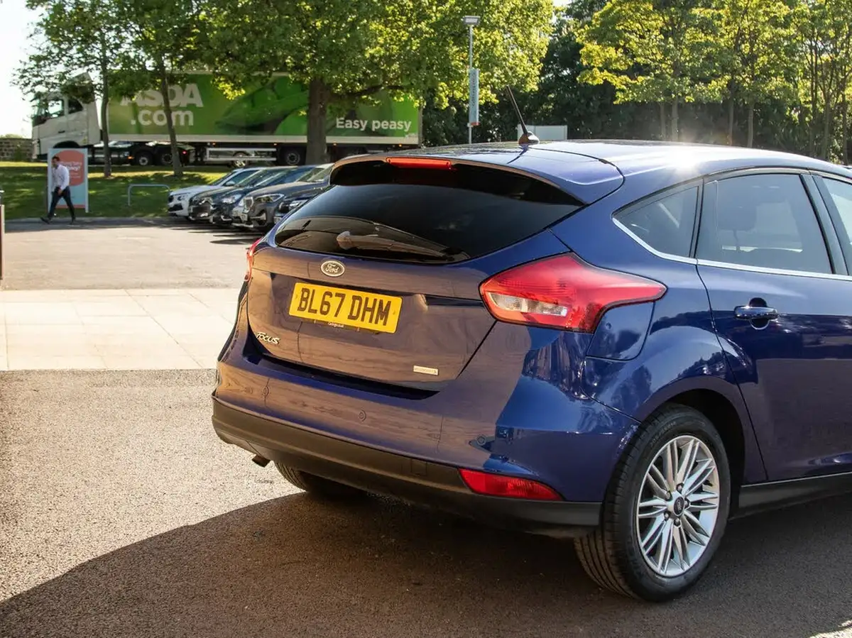 2018-ford-focus-10t-zetec-edition-125ps-hatchback-big-7