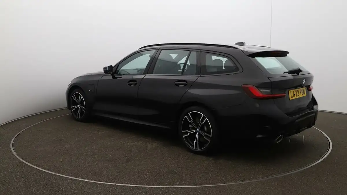 2022-bmw-3-series-20-330e-m-sport-touring-5d-big-61