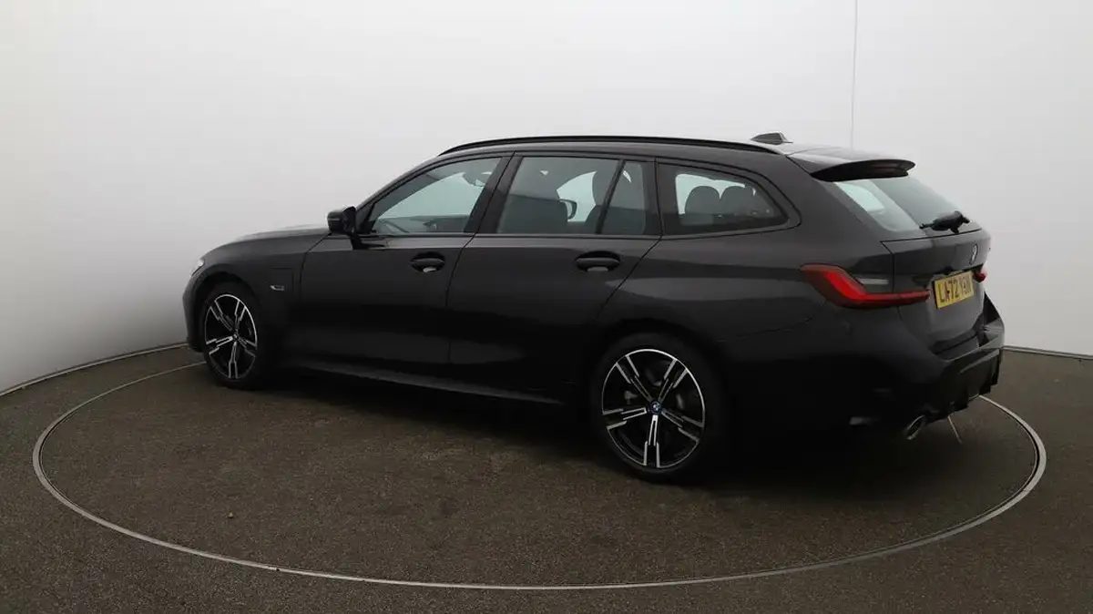 2022-bmw-3-series-20-330e-m-sport-touring-5d-big-33