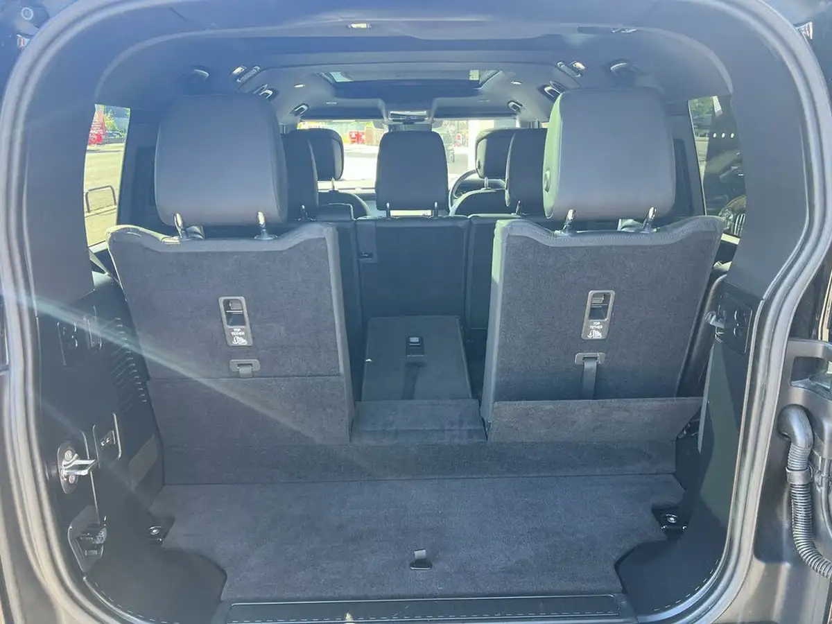 2023-land-rover-130-defender-30-p300-x-dynamic-hse-big-69