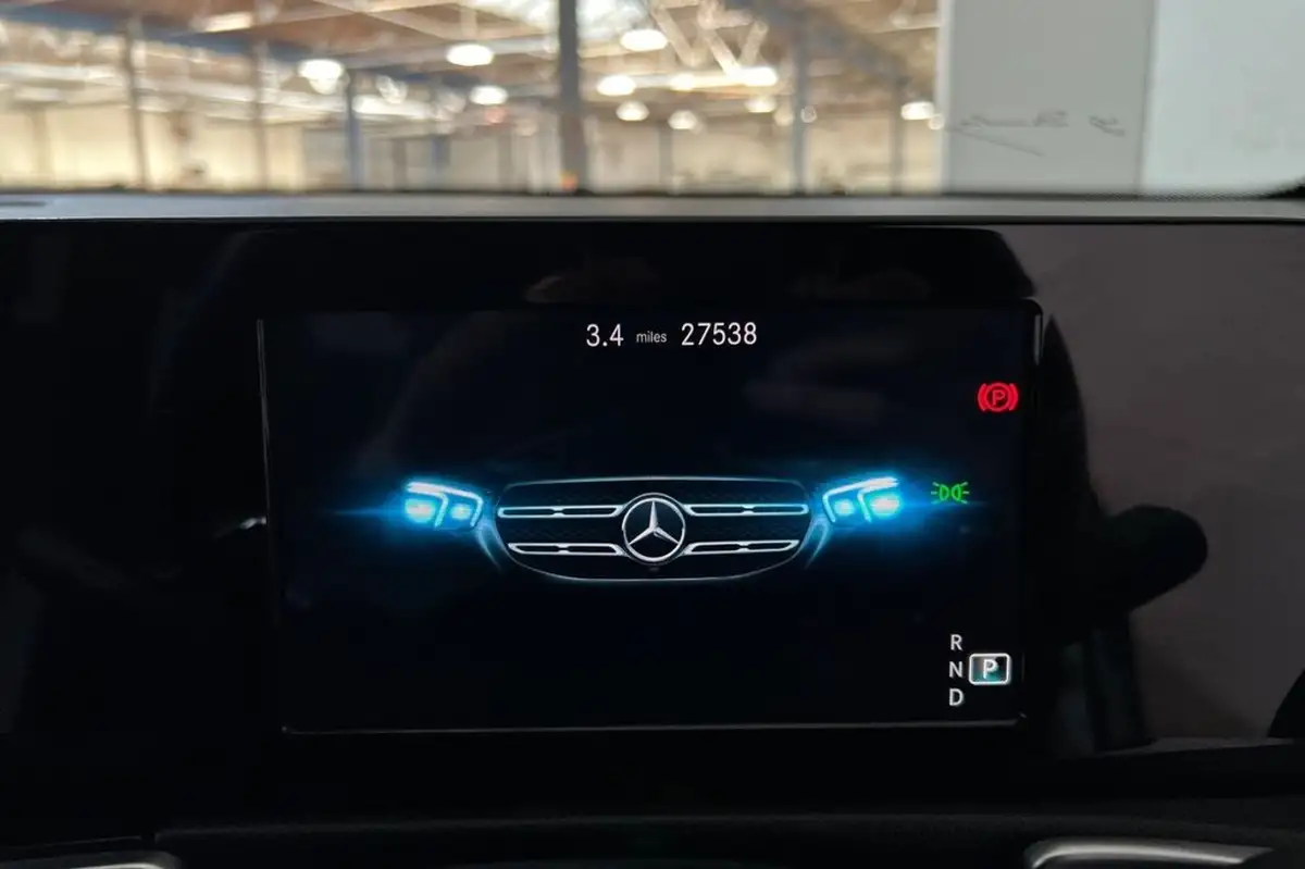 2022-mercedes-benz-glb-class-13-glb200-amg-line-7g-tronic-big-13