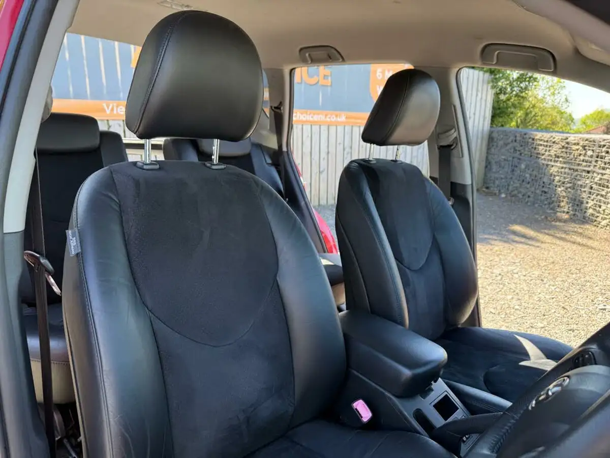 2012-toyota-rav4-22td-xt-r-22d-cat-150bhpawd-auto-big-44