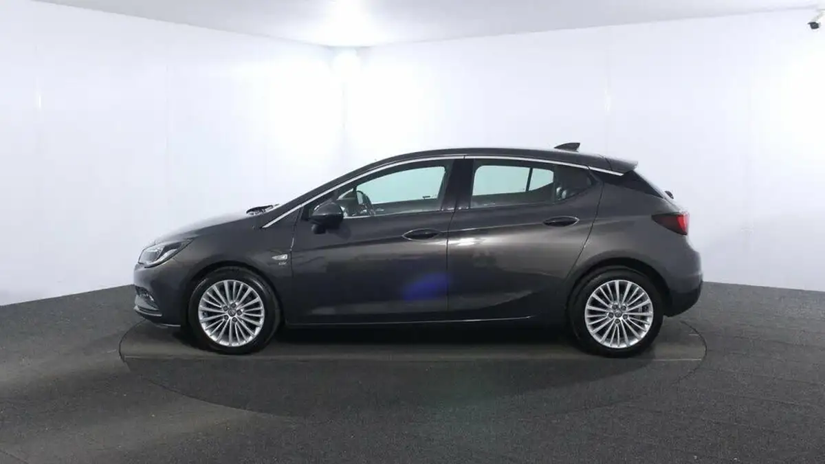 2016-vauxhall-astra-16cdti-elite-nav-136ps-ss-hatchback-big-3