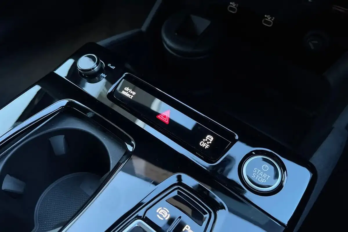 2025-audi-a6-e-tron-e-launch-edition-big-27