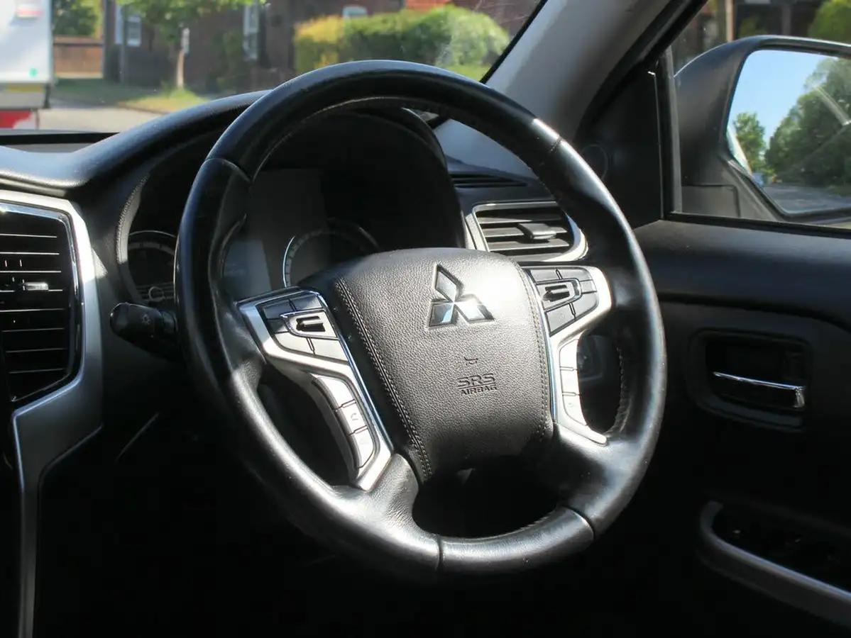 2021-mitsubishi-l200-22di-d-barbarian-big-38