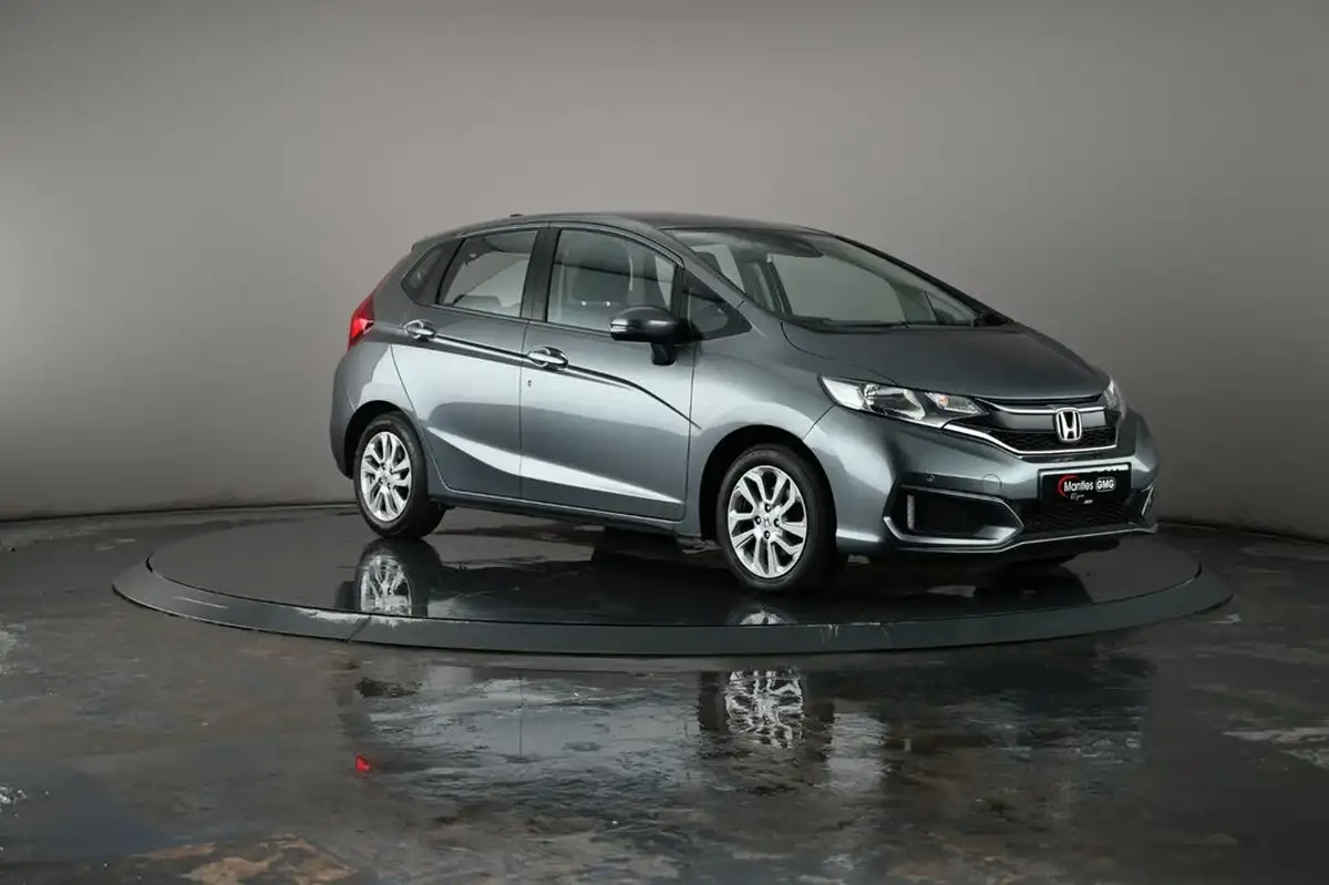 2018-honda-jazz-13-i-vtec-se-navi-big-0