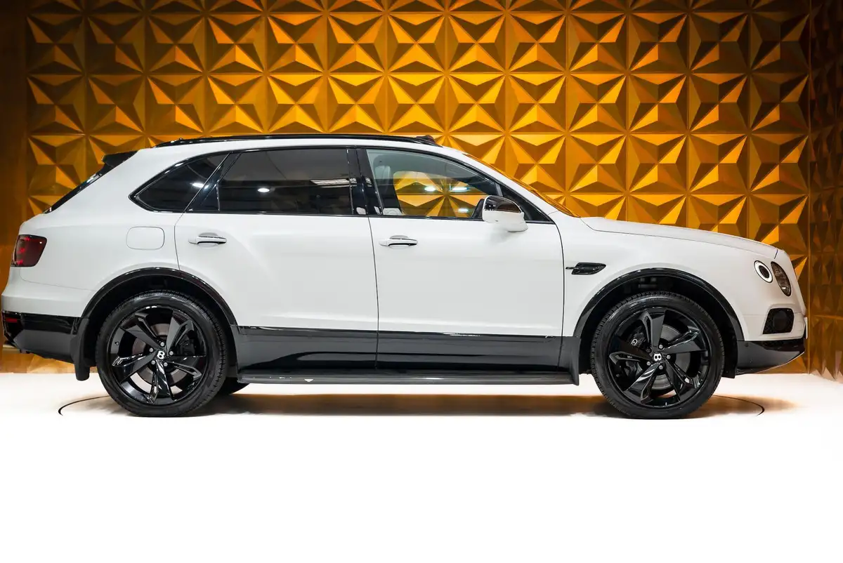 2018-bentley-bentayga-60-w12-big-7
