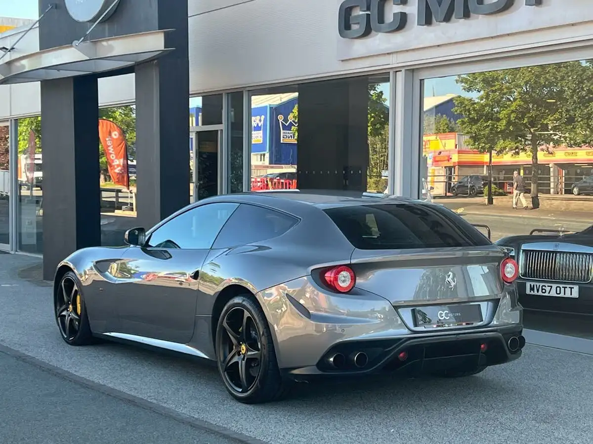 2012-ferrari-ff-63-big-4