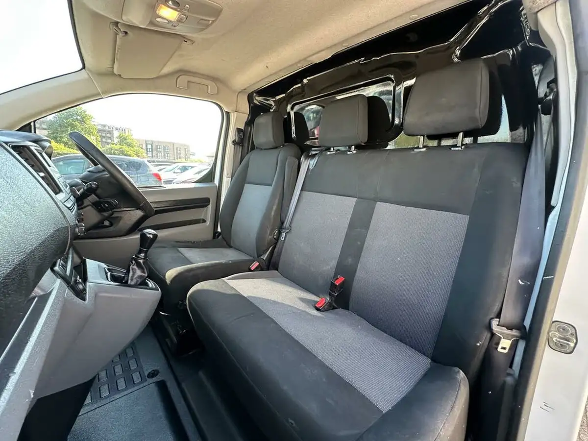 2017-citroen-dispatch-16bluehdi-x-m-1000-95pseu6-big-13