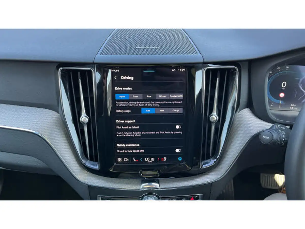 2024-volvo-xc60-20-b5-plus-big-34