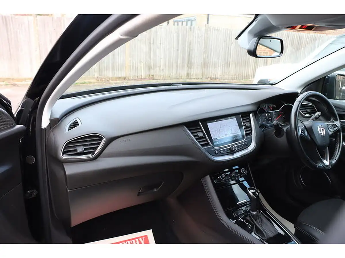 2020-vauxhall-grandland-x-12-sri-nav-auto-big-26