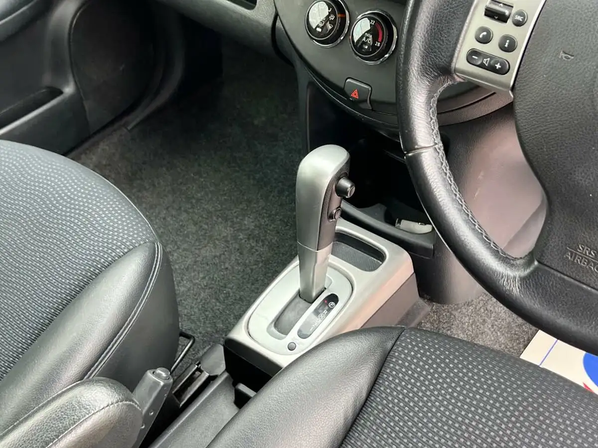 2012-nissan-note-16-n-tec-auto-big-8