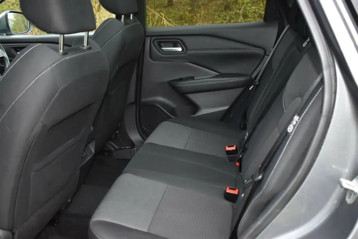 2021-nissan-qashqai-13-dig-t-n-connecta-140ps-big-11