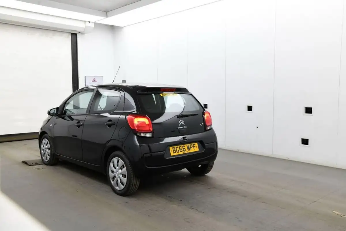 2016-citroen-c1-12-puretech-feel-81ps-5d-big-5
