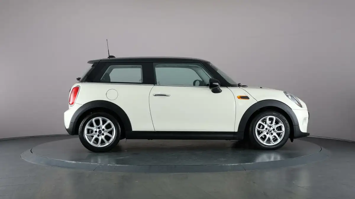 2017-mini-cooper-15-cooper-ss-hatchback-3d-big-55