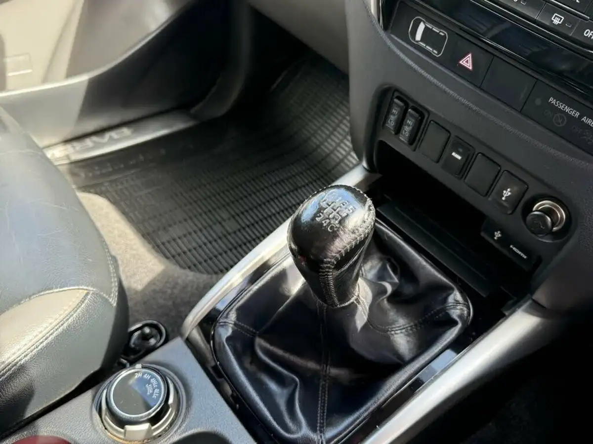 2018-mitsubishi-l200-24di-d-barbarian-eu6-big-31