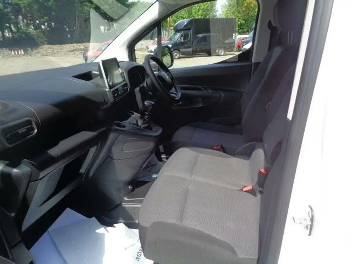 2022-citroen-berlingo-15bluehdi-1000-enterprise-pro-100pseu6d-big-10