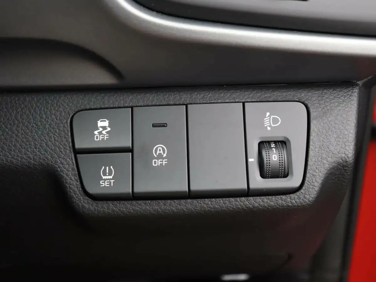 2025-kia-stonic-10-t-gdi-2-dct-big-33