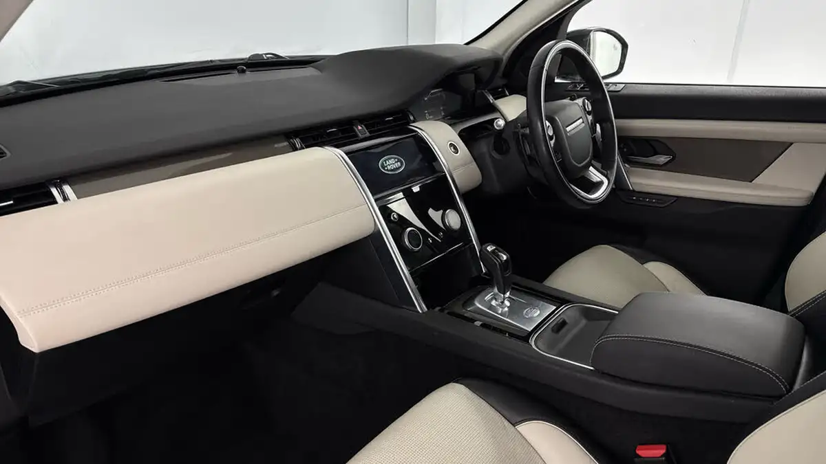 2021-land-rover-discovery-sport-15-p300e-r-dynamic-se-big-8