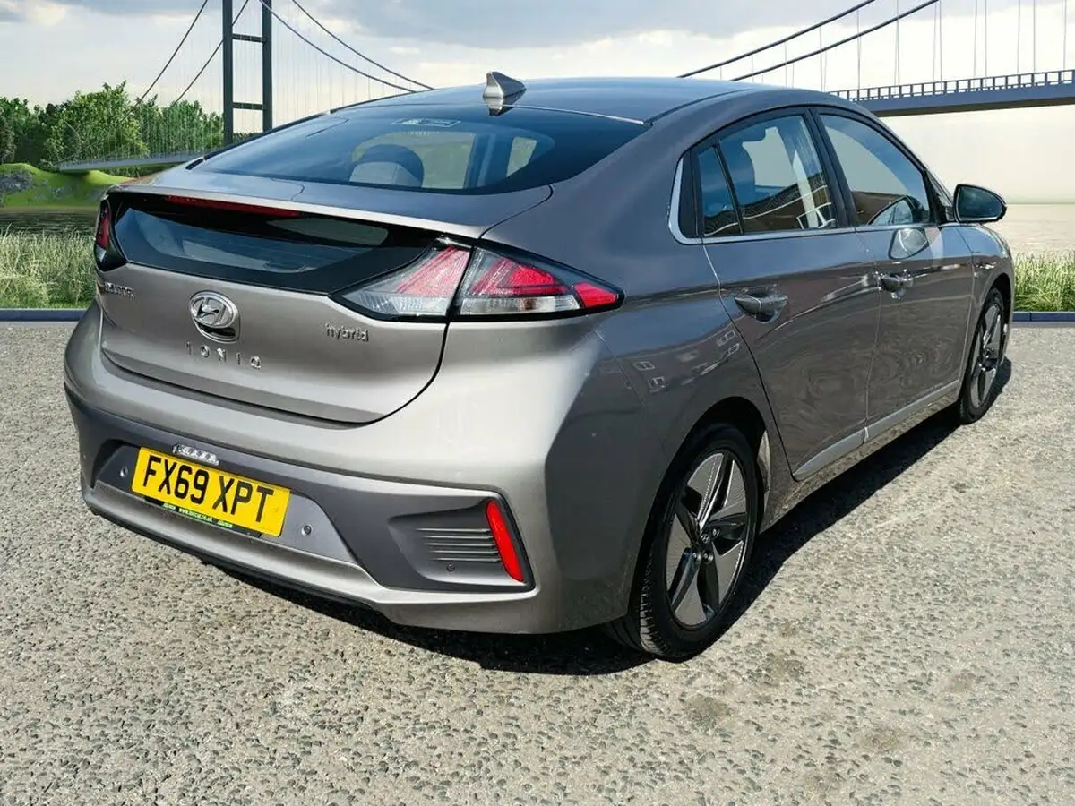 2020-hyundai-ioniq-16-gdi-1st-edition-hybrid-big-3