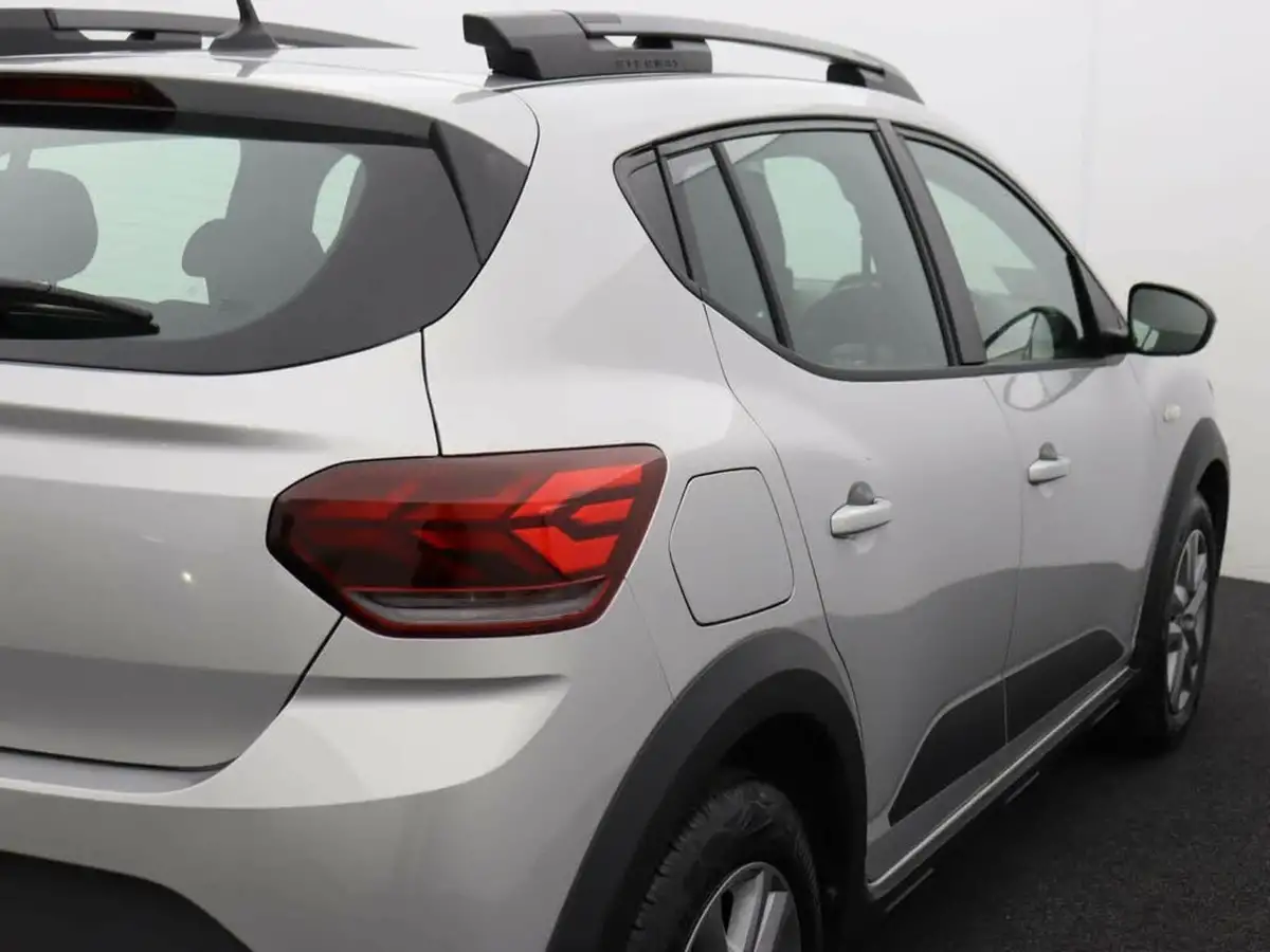 2023-dacia-sandero-stepway-10-tce-expression-90bhp-big-40