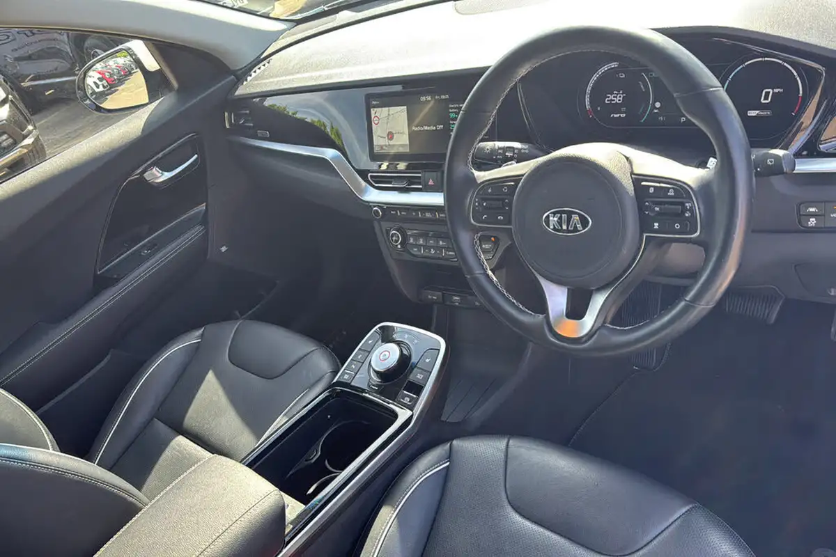 2020-kia-e-niro-ev-4-big-8