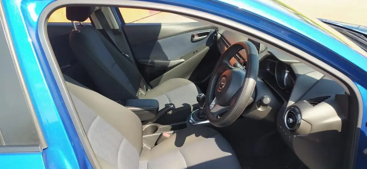 2015-mazda-mazda2-15-se-l-75ps-big-56