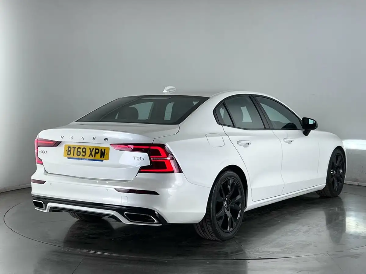 2020-volvo-s60-20-t5-r-design-plus-big-4