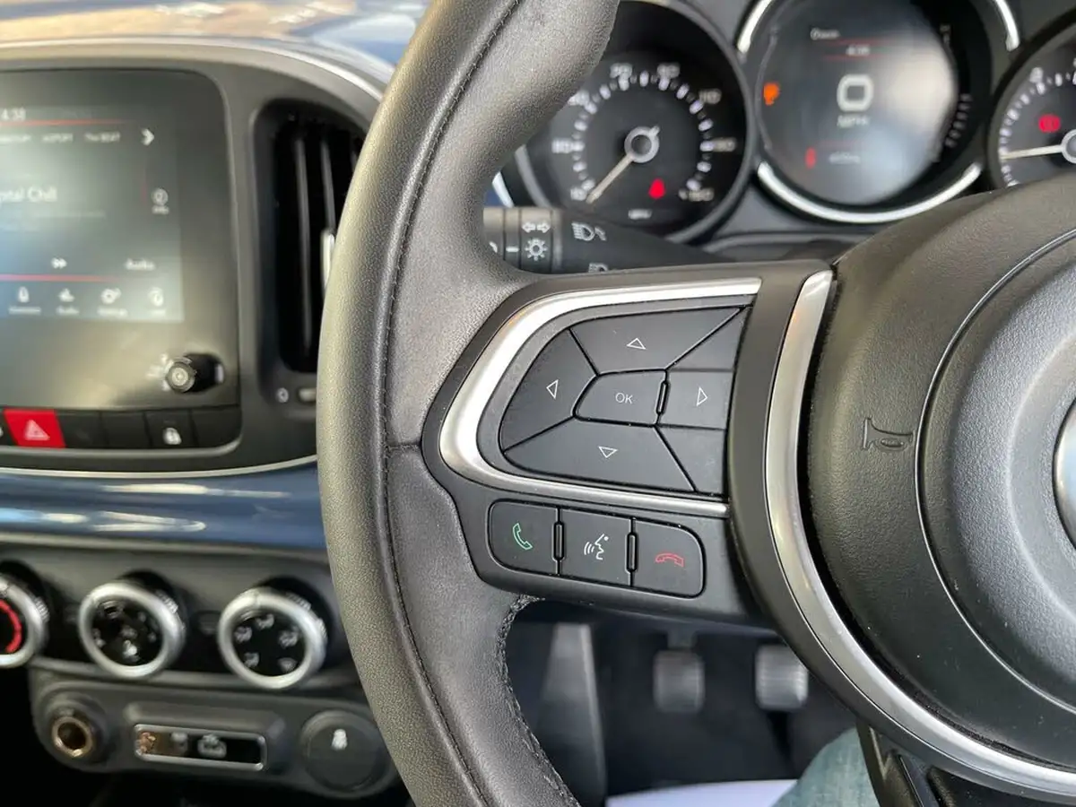 2018-fiat-500l-14-mirror-big-35