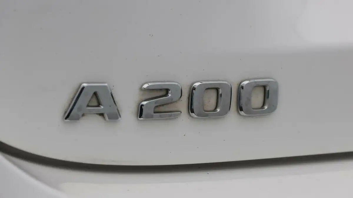 2020-mercedes-benz-a-class-13-a200-amg-line-hatchback-5d-7g-dct-big-21